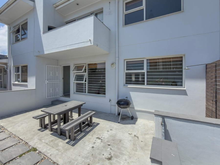 2 Bedroom Property for Sale in Table View Western Cape